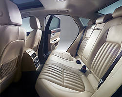 JAGUAR_XF_05