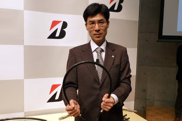 ブリヂストン　水素ステーションで使用する高耐圧性の水素充填用ホース