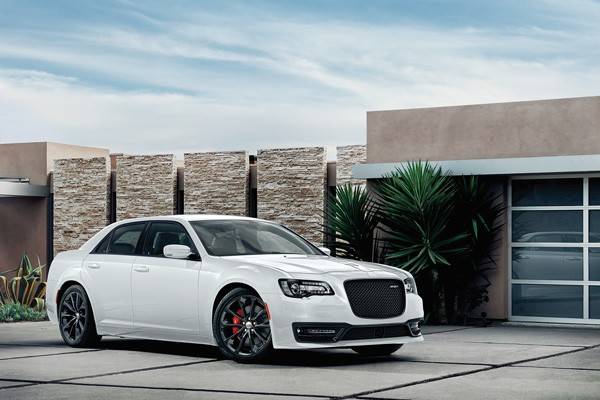 2015 Chrysler 300C Platinum