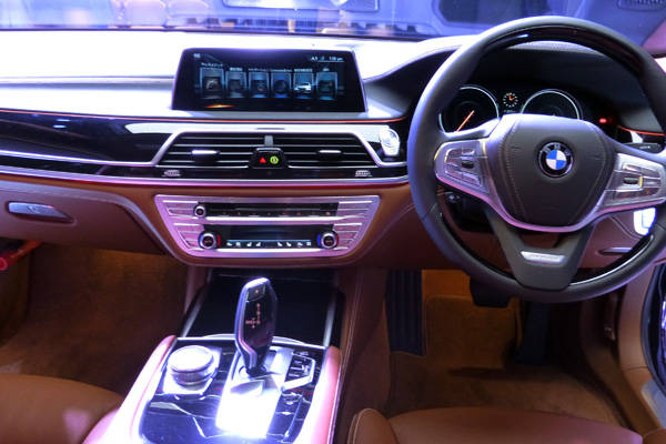 BMW 新型7シリーズ