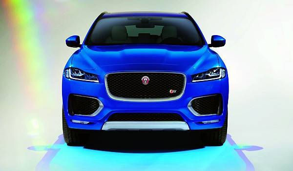 JAGUAR_FPACE_YOYAKU_01