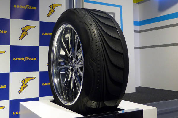 グッドイヤー　東京モーターショー　トリプルチューブ