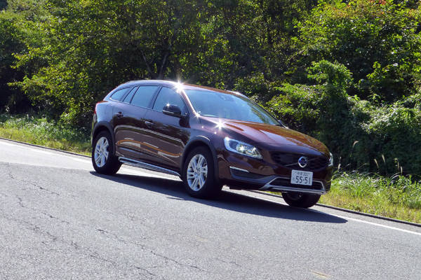 V60クロスカントリー D4 SE