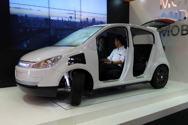 東京モーターショーに出展された都市型EVコンセプトカー「アドバンスド アーバン ビークル（AUV)」