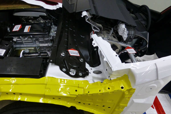 剛性を向上させたカウルトップ部の構成