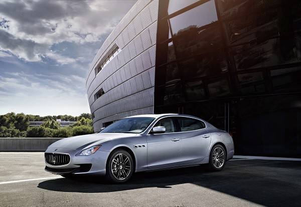 Quattroporte_330ps-1