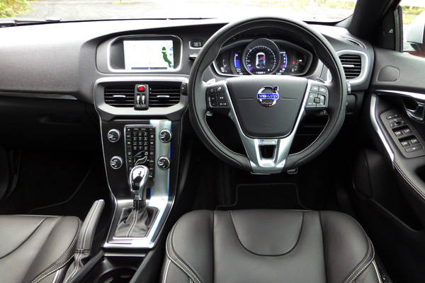 　V40 D4 R-DESIGN  試乗