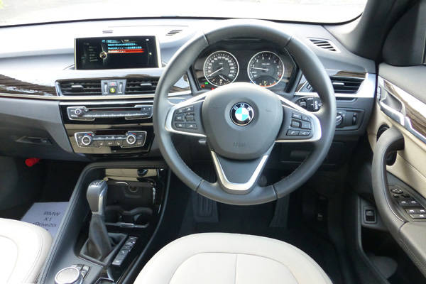 BMW 新型X1 xDrive20i xLine試乗