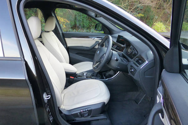 BMW 新型X1 xDrive20i xLine試乗