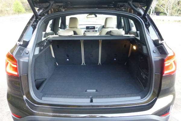 BMW 新型X1 xDrive20i xLine試乗