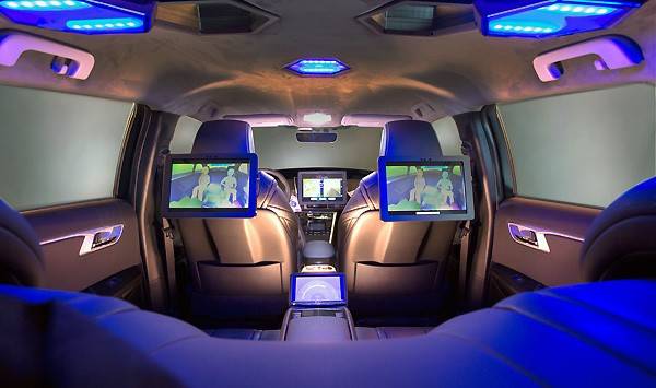TOYOTA_MIRAI_DETROIT_04
