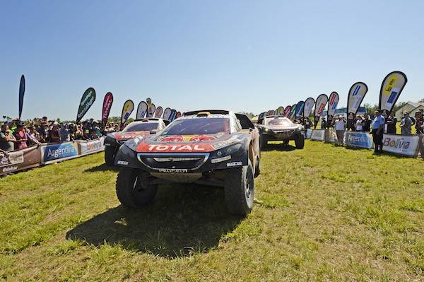 302 PETERHANSEL Stephane (fra) COTTRET Jean Paul (fra) PEUGEOT action 314 LOEB Sebastien ELENA Daniel (fra) PEUGEOT action 321 DESPRES Cyril (fra) CASTERA David (fra) PEUGEOT action during the Dakar 2016 Argentina,  Bolivia, Etape 13 / Stage 13,  Villa Carlos Paz – Rosario,  from  January 16, 2016 - Photo Eric Vargiolu / DPPI