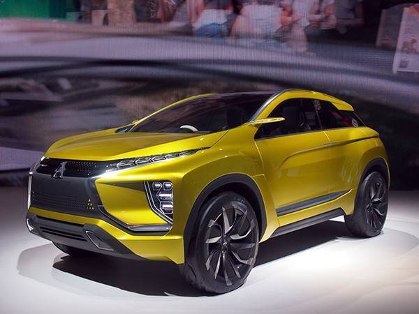 三菱自動車純EVのコンセプトカー。航続距離400kmと例のネガティブキャンペーンである「EVは航続距離が短いから…」という都市伝説を覆す戦略に出た
