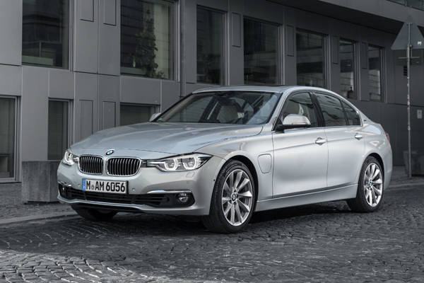 BMW 330e