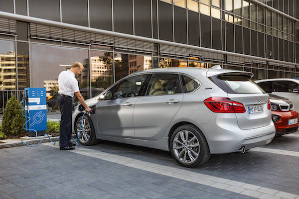 BMW 225xe