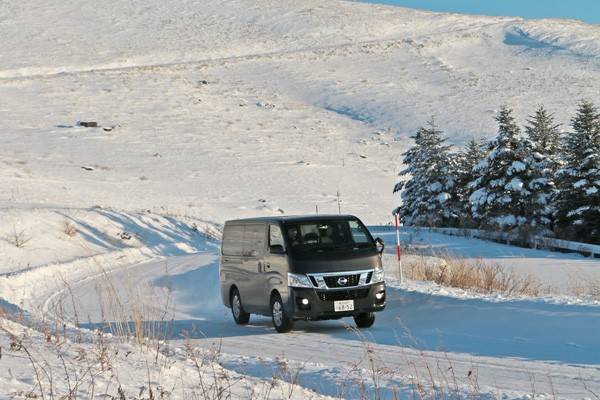 nissan_snow_12