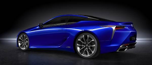 LC500h_WORLD_PREMIERE_02