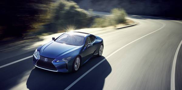 LC500h_WORLD_PREMIERE_05