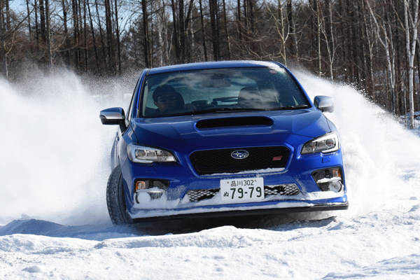 DCCDを搭載するWRX STI