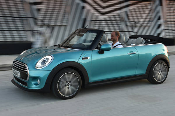 P90201572_highRes_mini-cooper-converti