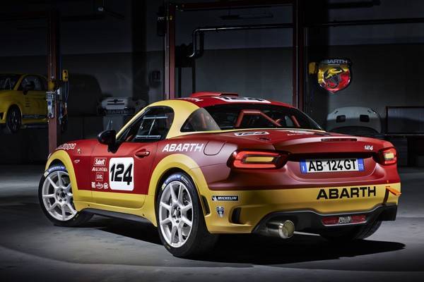 Abarth124_09