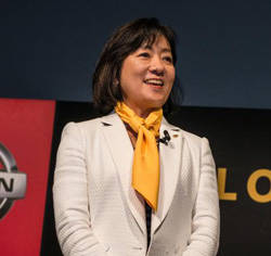 星野朝子専務執行役員