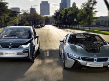 BMWのi3とi8の画像