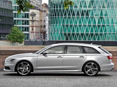 Audi A6 Avant /Fahraufnahme
