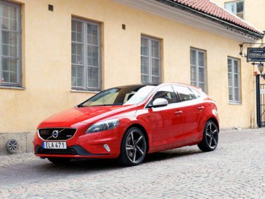 ボルボ　2015　V40 　T5 R-DESIGN