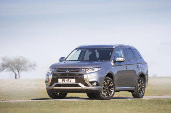 三菱 欧州市場で「アウトランダーPHEV」の累計販売台数10万台を達成