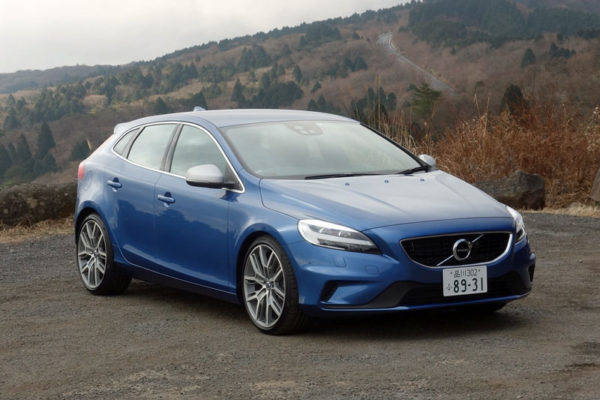 V40限定車 D4 R-DESIGN チューンドby ポールスター 試乗 フロントスタイル
