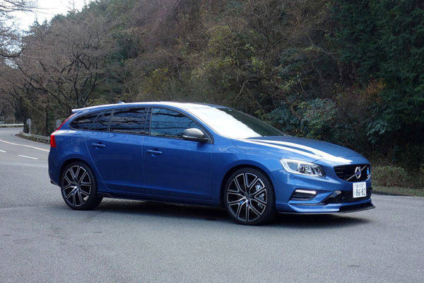 ボルボ 2018年型　V60 ポールスター最終モデル　試乗　フロントイメージ