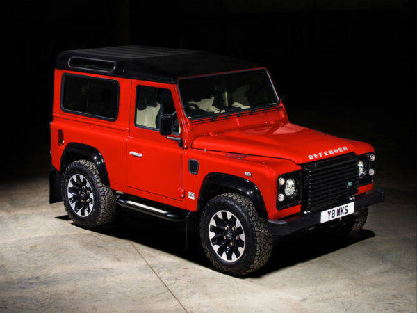 ランドローバー　DEFENDER Works V8　　フロントイメージ