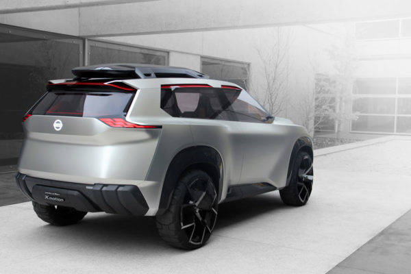 日産　Xmotion（クロスモーション）　リヤスタイル