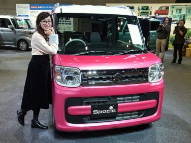 女性にも男性にもモテ効果？新型「スペーシア」のアンチエイジングピンク