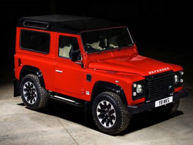 ランドローバー70周年を記念した「DEFENDER Woks V8」を発表