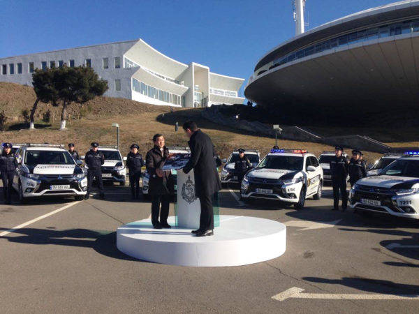 三菱　アウトランダーPHEV　i-MiEV　ジョージア政府に供給