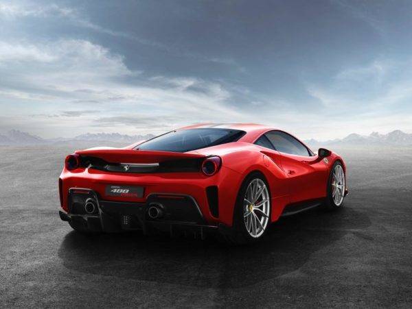 フェラーリ　ジュネーブモーターショー　488ピスタ　リヤスタイル