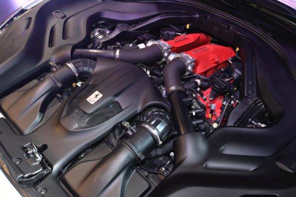 フェラーリ ポルトフィーノ V8エンジン