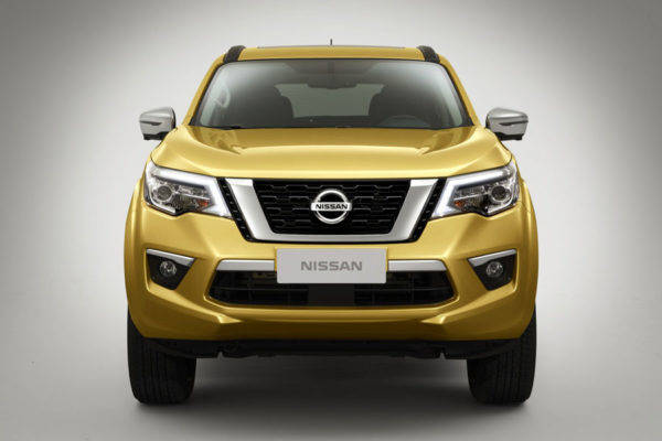 日産 TERRA テラ フロントフェイス