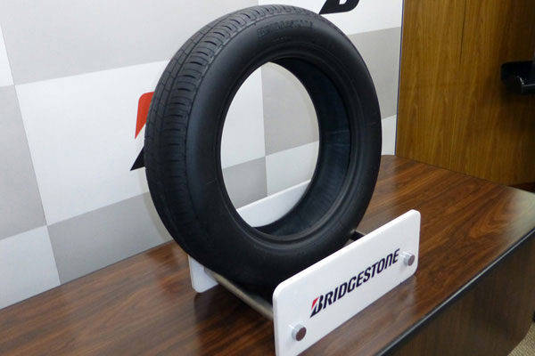 ブリヂストン　代替天然ゴム材料　グアユールを使用した試作タイヤ