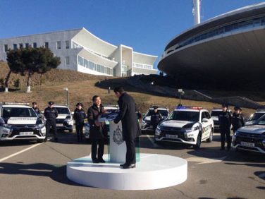 三菱 「アウトランダーPHEV」「i-MiEV」96台をジョージア政府向けに納車