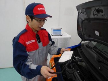 ダイハツ、販売店舗での点検・整備を効率化する「音声による点検結果入力システム」を新開発