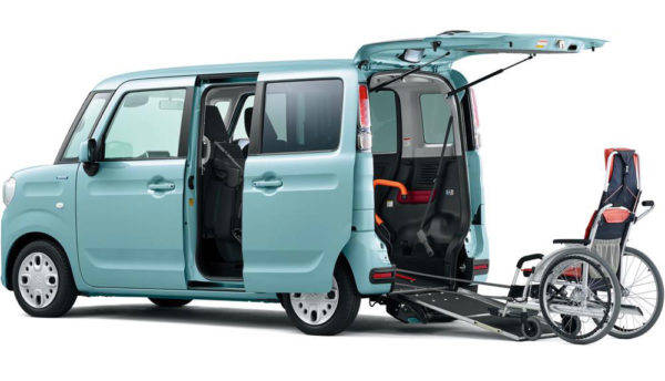 スズキ　スペーシア 車いす移動車