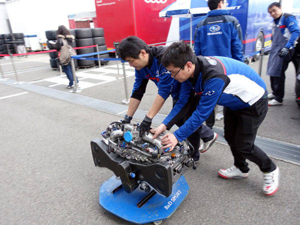 スバル　スーパーGT　GT300　BRZ　富士スピードウェイ　公式テスト　スペアエンジン
