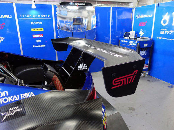 スバル　スーパーGT　GT300　BRZ　富士スピードウェイ　公式テスト　2016年仕様リヤウイング