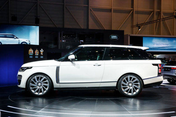 ランドローバー　RANGE ROVER SV COUPE　サイドビュー