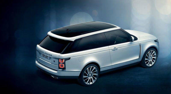 ランドローバー　RANGE ROVER SV COUPE　リヤスタイル