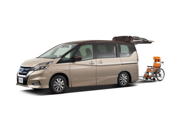 日産　バリアフリー2018　セレナe-POWERチェアキャブスロープタイプ