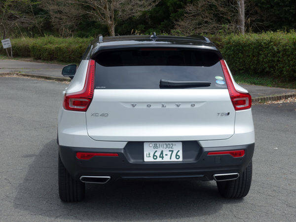 ボルボXC40　試乗　バックスタイル